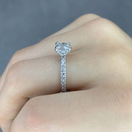 1.00 Karat GIA Sertifikalı Oval Pırlanta Tektaş Yüzük - (1)