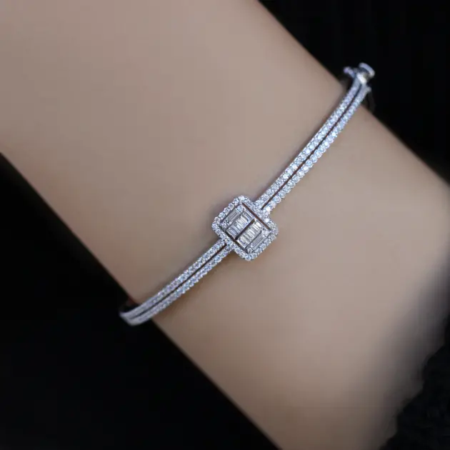 1.10 Karat Pırlanta Baget Kelepçe - 1