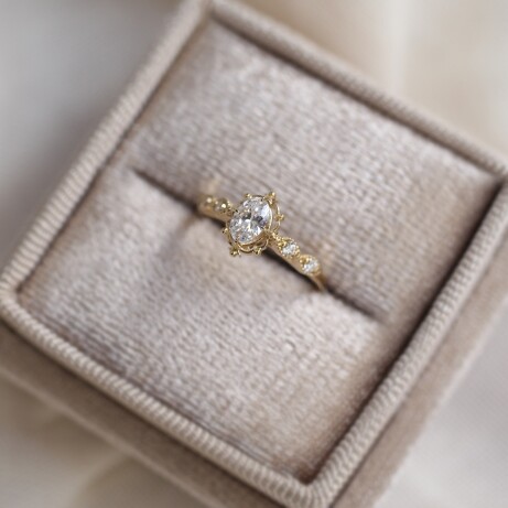 Vintage Aria Beyaz Topaz & Pırlanta Yüzük - 