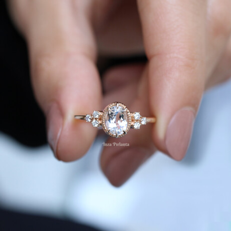 Vintage Tasarım Beyaz Topaz & Pırlanta Yüzük - 